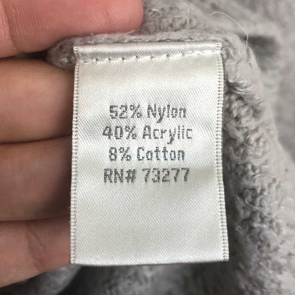 [LC Lauren Conrad] Gray Fuzzy Soft Heart Sweater - Picture 5 of 7